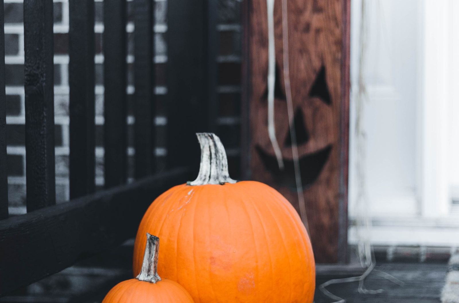 Porch decorated with pumpkins for Halloween
